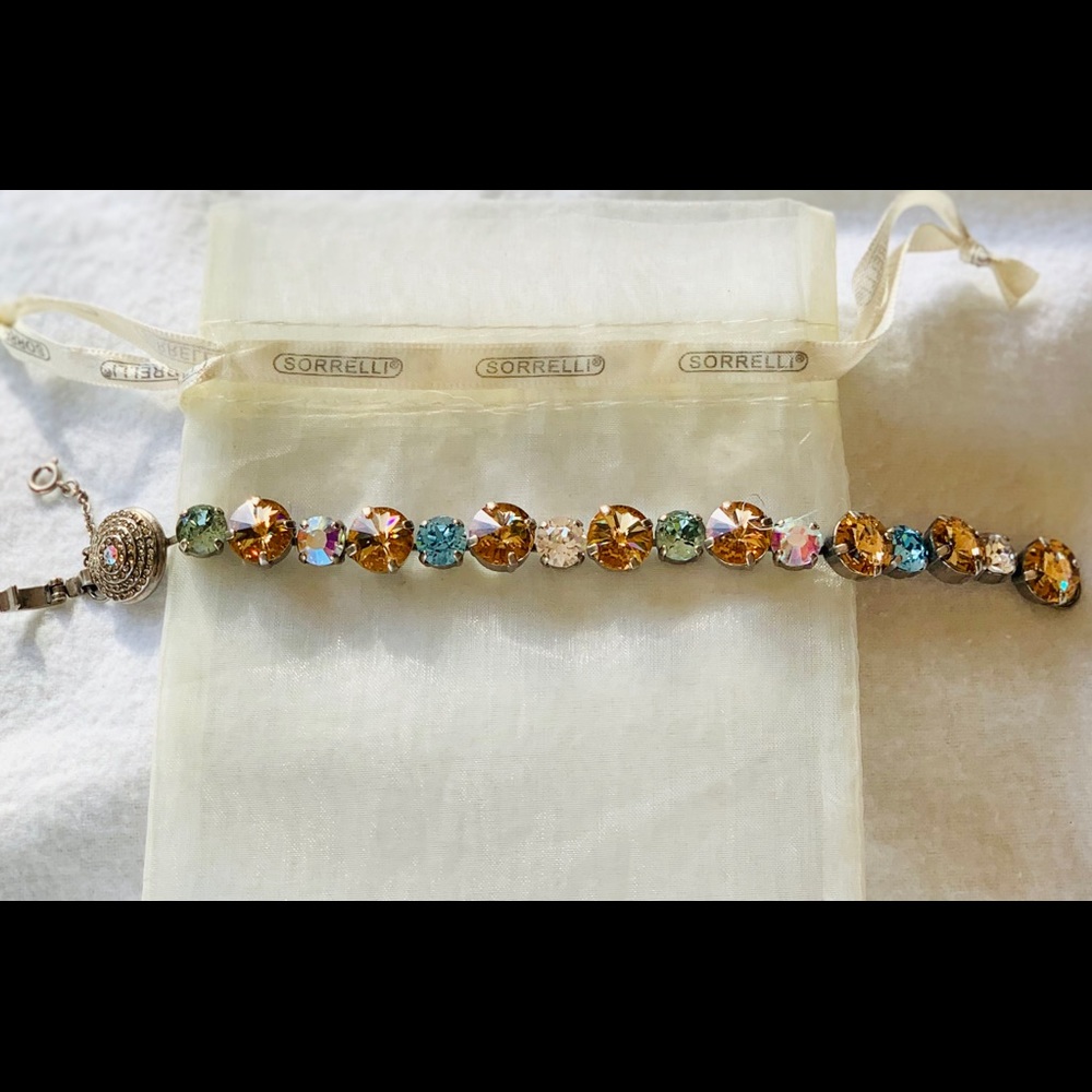 Sorrelli bracelet, large stone